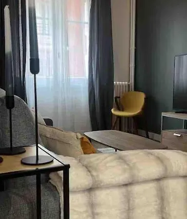 Direct Line 1 To Champs-elysees Elegant 4 *